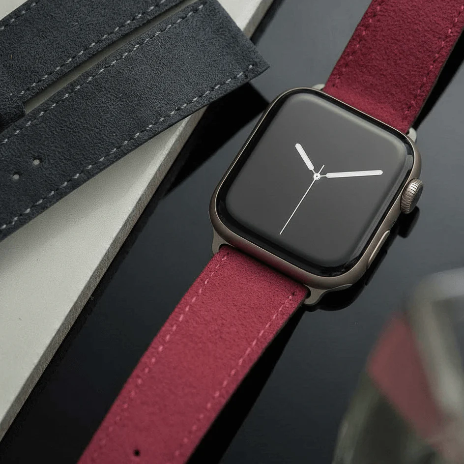 Alcantara – Apple Watch Armband in Rot - Image 3