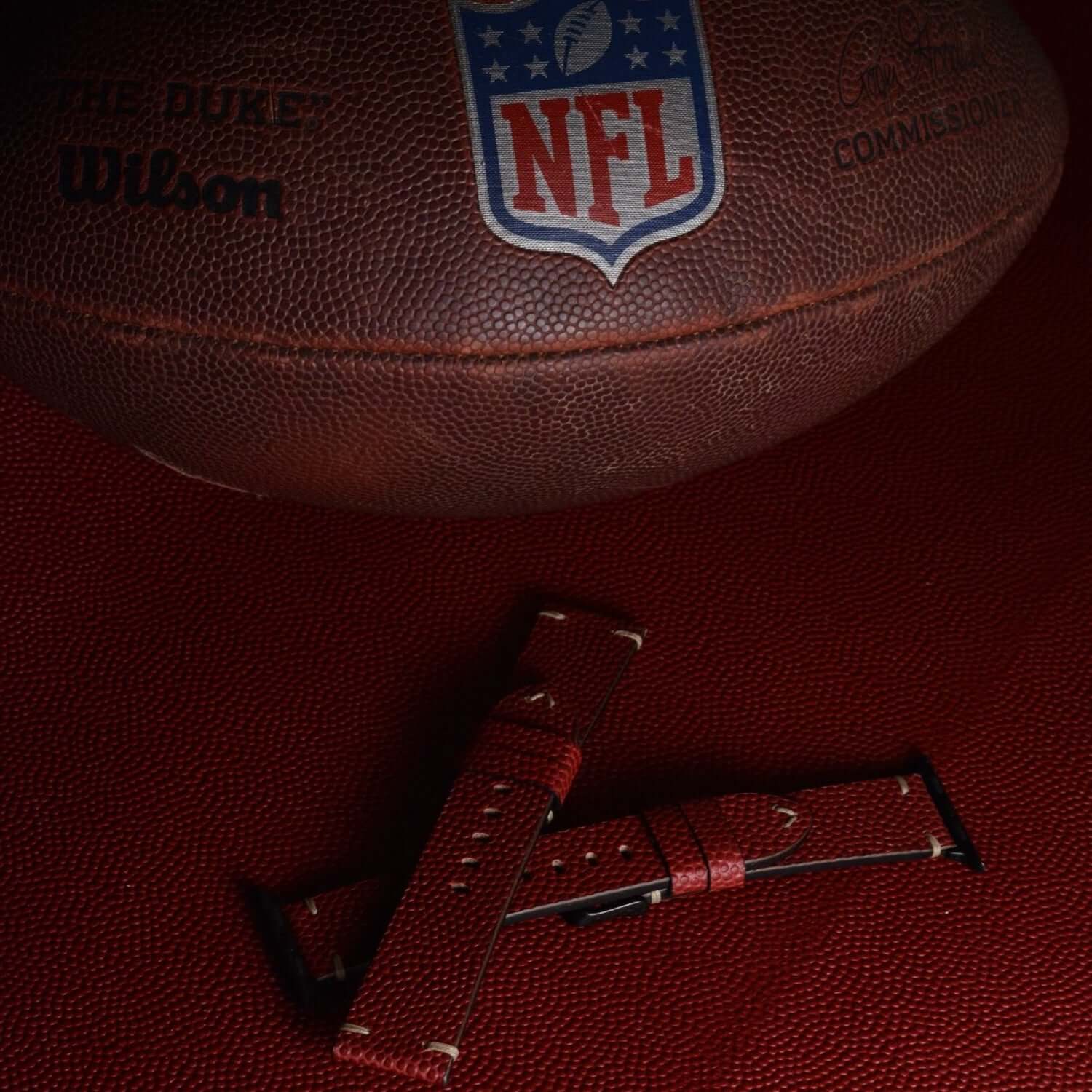 Touchdown – Handgefertigt aus original Horween Footballleder - Image 7