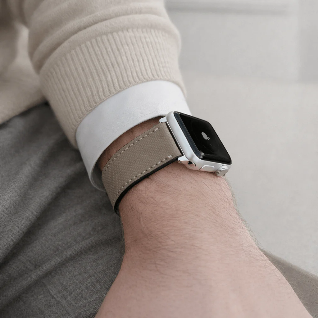 Beiges Apple Watch Lederarmband Wasserfest | Nautilus - Image 2