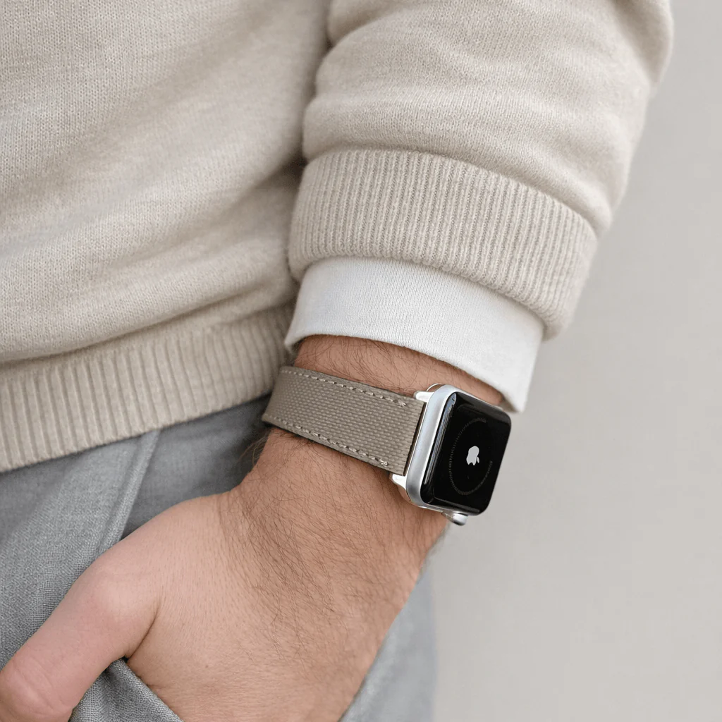 Beiges Apple Watch Lederarmband Wasserfest | Nautilus - Image 4