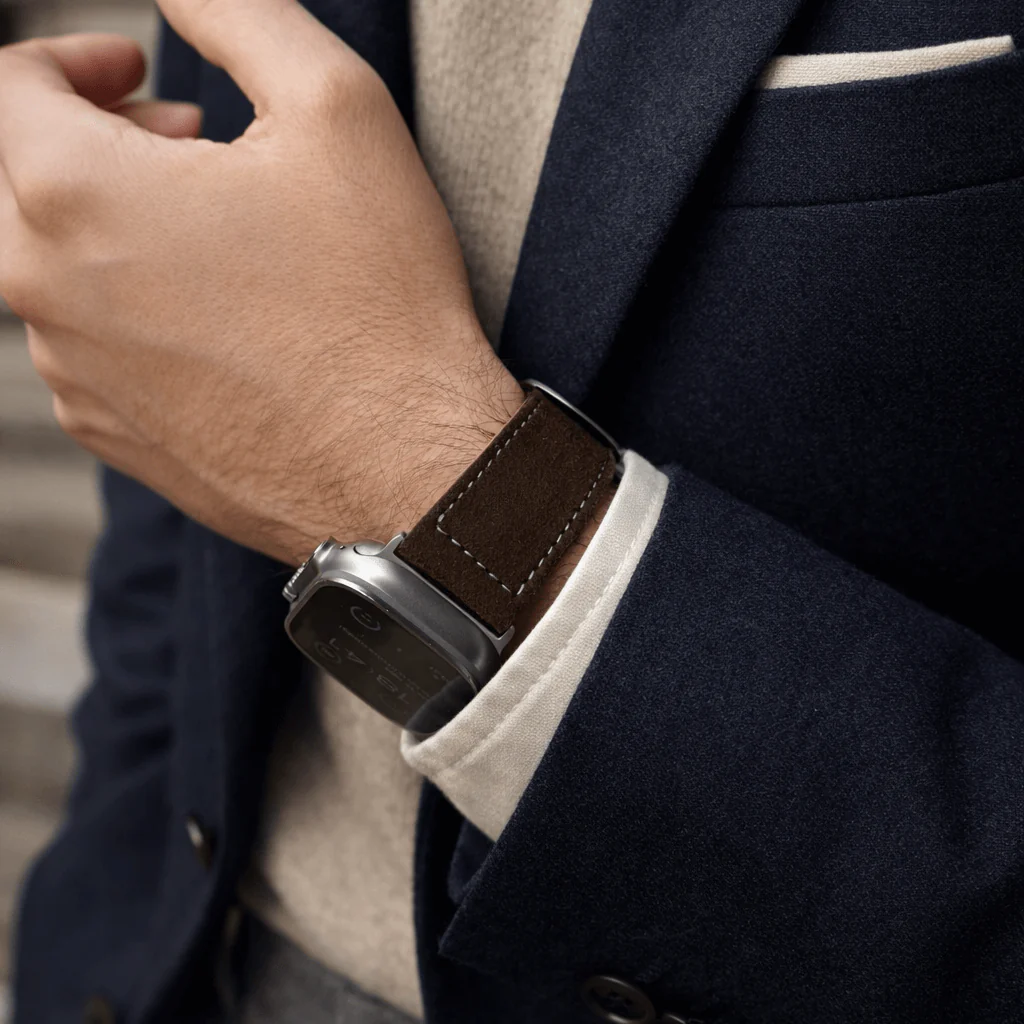 Dunkelbraunes 24mm Apple Watch Ultra Lederhosen Armband – aus altsämisch gegerbtem Hirschleder - Image 3