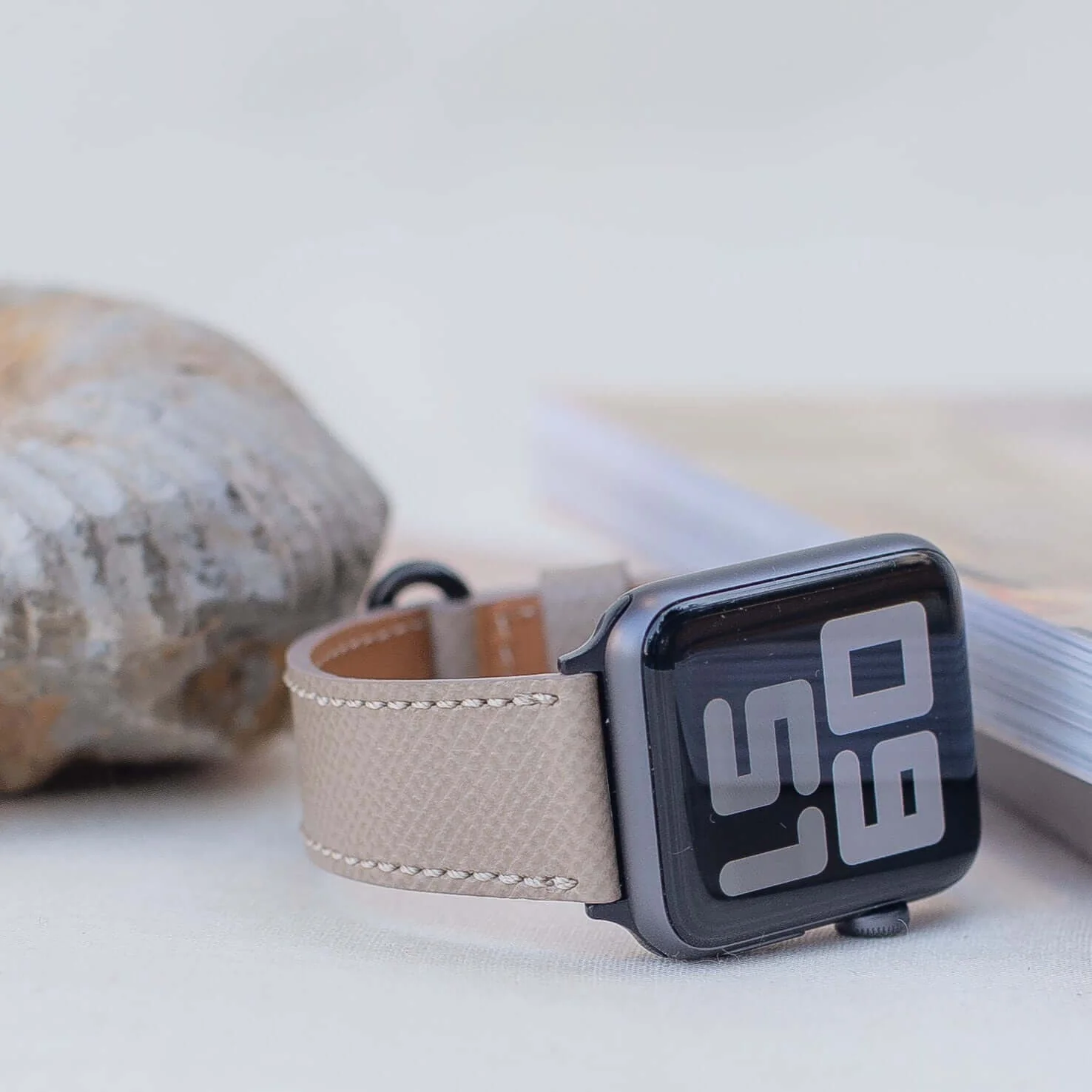 Luxuriöses Apple Watch Lederarmband Damen Cupertino Taupe - Image 8