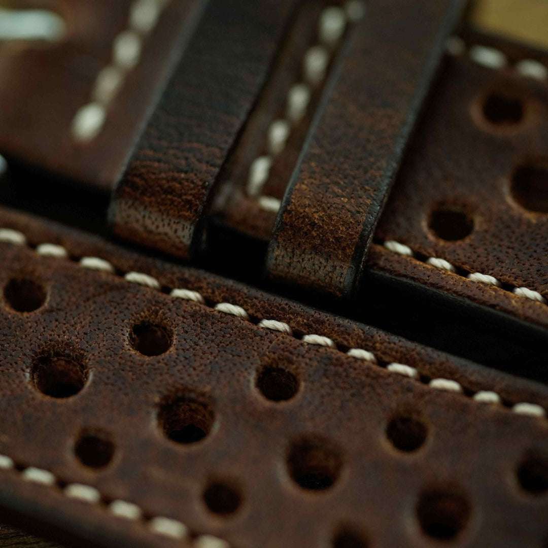 Dublin Rallye – Armband aus Horween Dublin Leder mit Rallye-Optik - Image 15