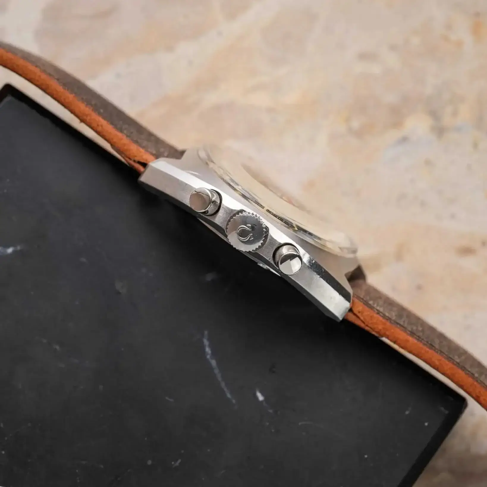 Sparta – Uhrenarmband aus Leder mit geprägter Rille - Image 7